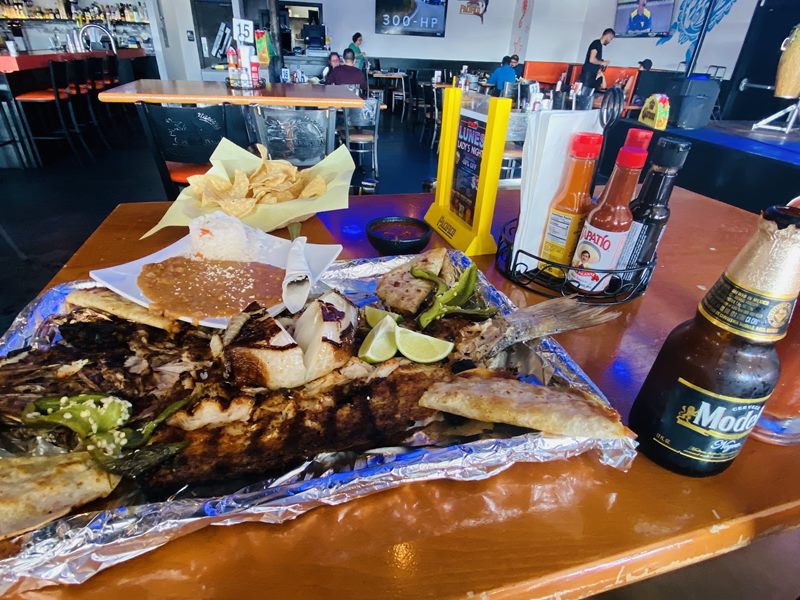 Mariscos El Camarón food